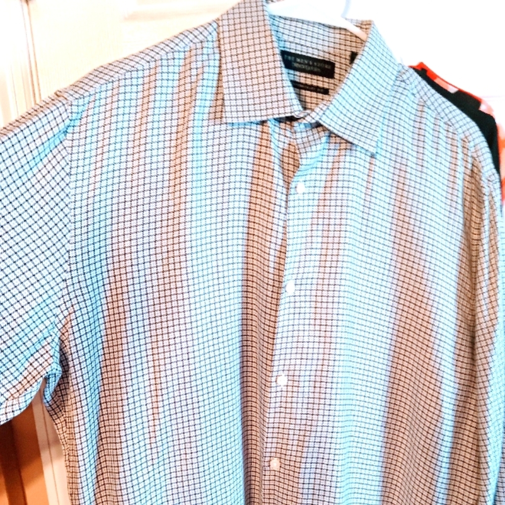 Bloomingdales men's button-down shirt